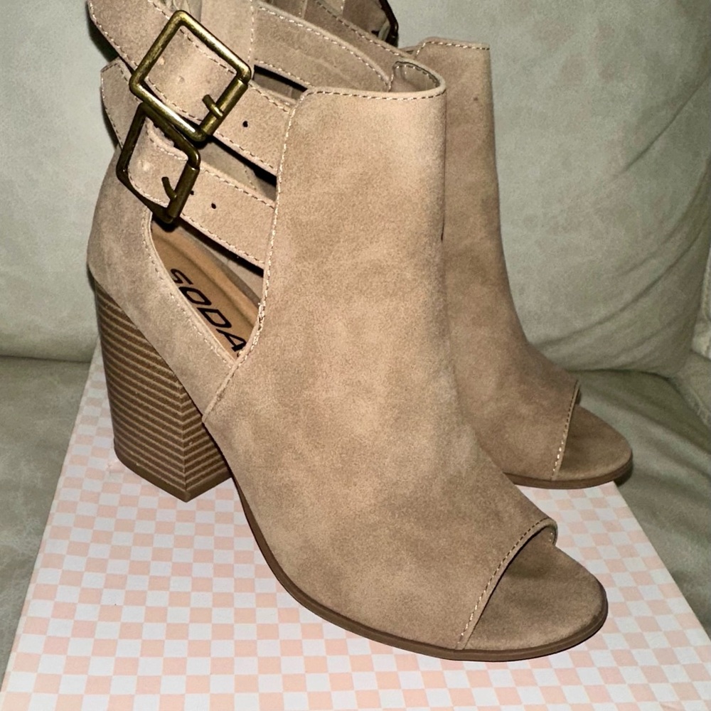 Soda Women's Taupe Peep-Toe Heeled Boots